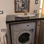 2 Bedrooms Qerret شقة *