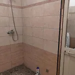 2 Bedrooms Qerret شقة غوليم