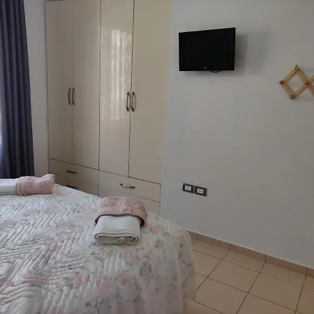 Apartamento 2 Bedrooms Qerret
