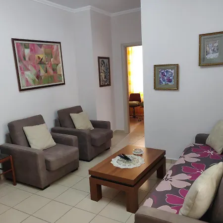شقة 2 Bedrooms Qerret غوليم
