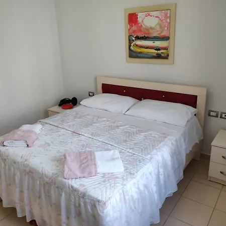 2 Bedrooms Qerret * غوليم