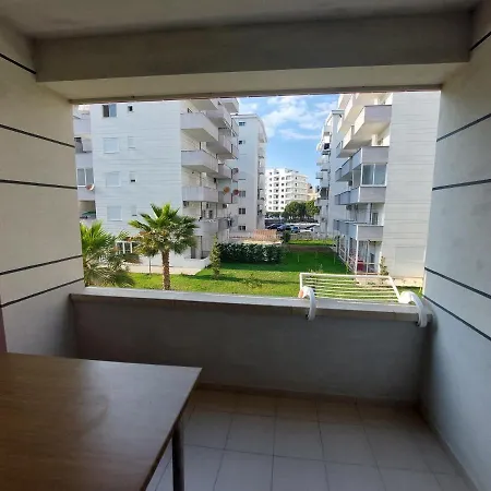2 Bedrooms Qerret Apartman