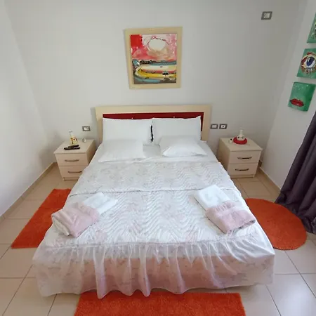 Apartment 2 Bedrooms Qerret