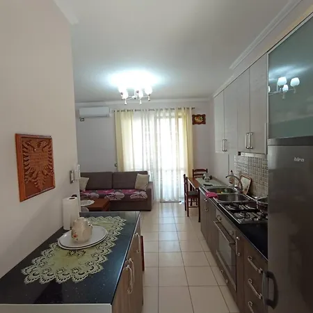 Apartment 2 Bedrooms Qerret